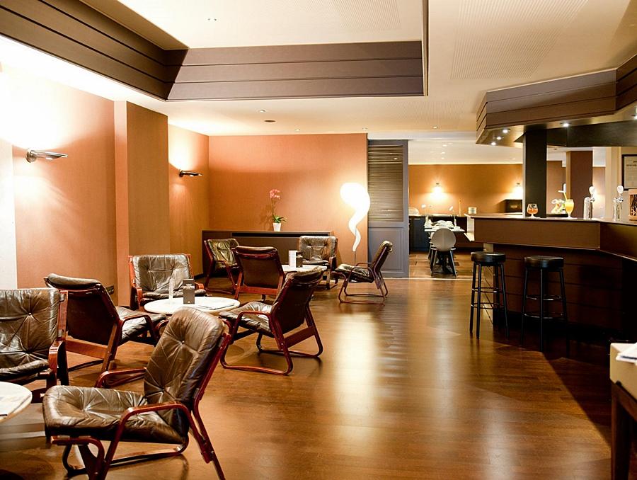 นิวโฮเต็ล ชาร์เลอมาคเนอ Hotel บรัสเซลส์ ภายนอก รูปภาพ