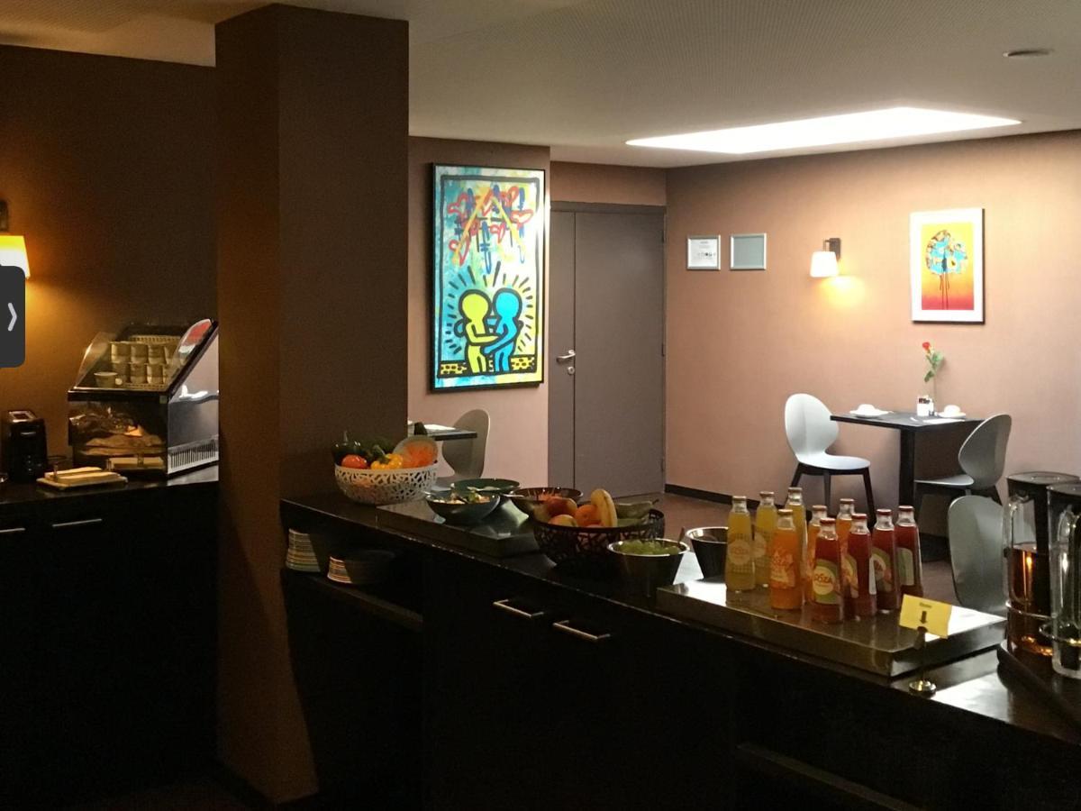 นิวโฮเต็ล ชาร์เลอมาคเนอ Hotel บรัสเซลส์ ภายนอก รูปภาพ