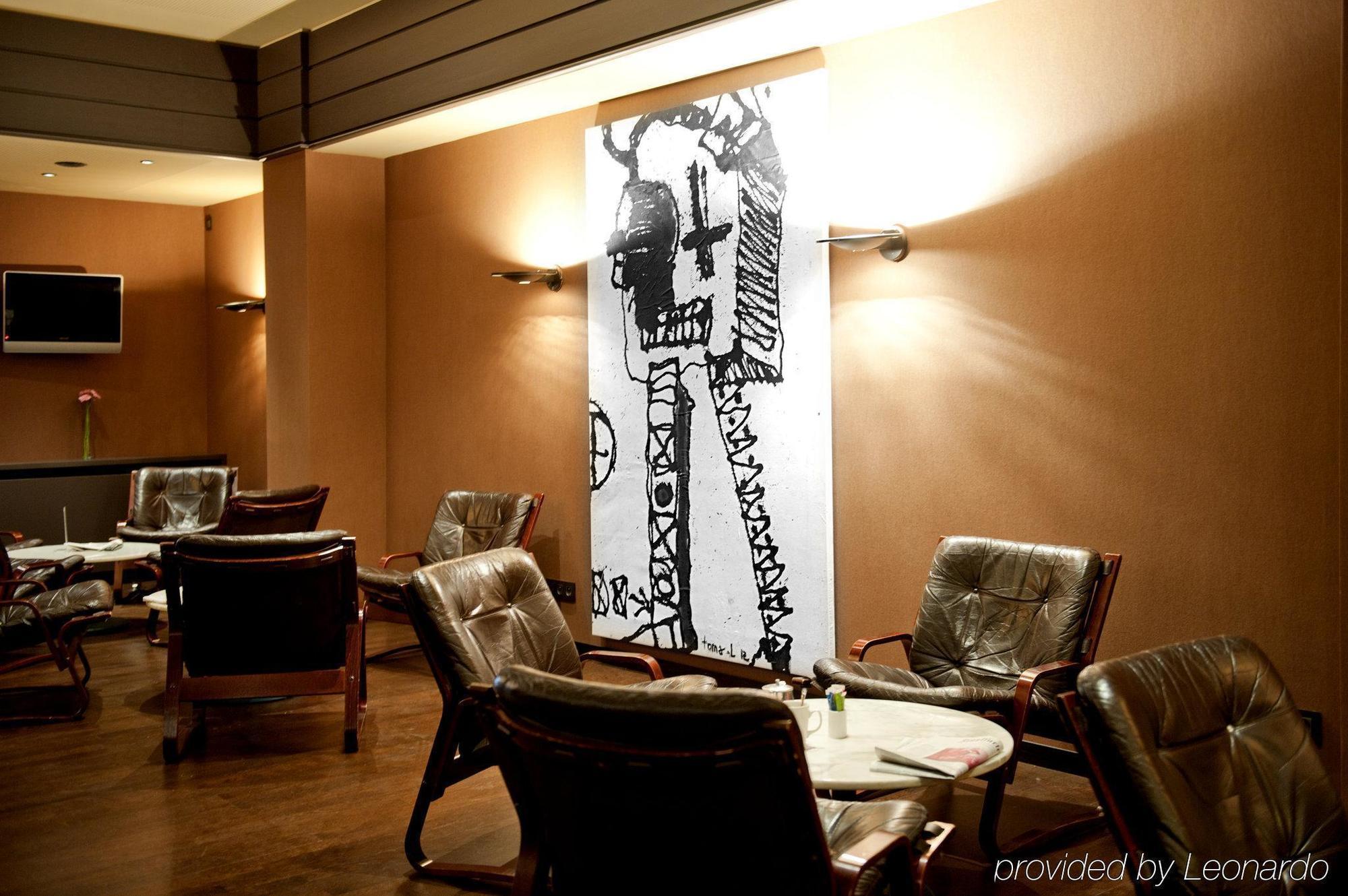 นิวโฮเต็ล ชาร์เลอมาคเนอ Hotel บรัสเซลส์ ภายนอก รูปภาพ