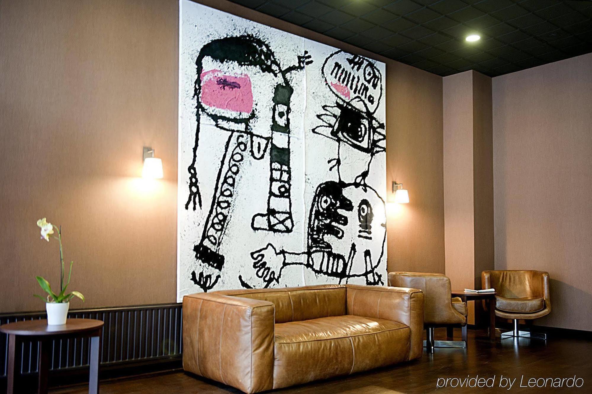 นิวโฮเต็ล ชาร์เลอมาคเนอ Hotel บรัสเซลส์ ภายนอก รูปภาพ